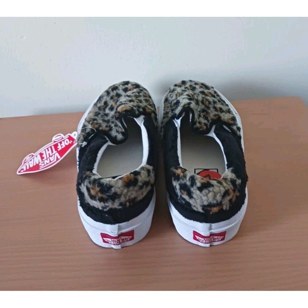 Vans Slip On Sneakers Sherpa Leopard Print Mens 7 Womens 8.5 Shoes NWOB - Picture 5 of 6